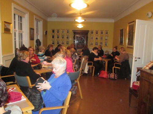 Prjónakvöld 28. jan  ofl 006